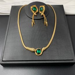 NEW Vintage earring Electroplated True Gold Snake Vibrant Emerald Necklace Design Jewellery Fashion x32221