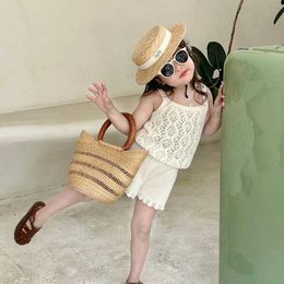 Shorts 2023 Summer Baby Girl Hollow Out Crochet Knit Shirt Top and Shorts Sweet Holiday Style Vest Kids Clothes Set Toddler Girls Suit H240425