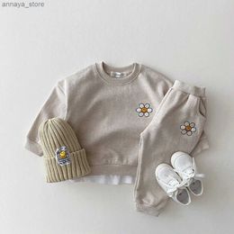 T-shirts Embroidery Daisy Sweatshirt+Pants 2 Pcs Suit Boys Tracksuit Toddler Girl Clothes Set Children Boutique Outfits Kids Sports WearL2404