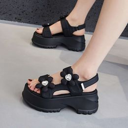 Kadınlar Yaz 2024 Yeni Moda 8cm Yüksek Topuklu Platform Çiçek Sandals Bayanlar Açık Toe Ayakkabı Siyah Bej