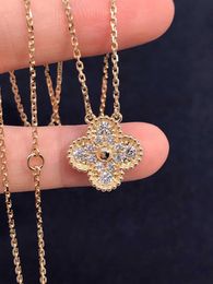 2024 Classic Four Leaf Clover Necklaces Pendants Diamond Chen Jewellery 18K Gold Female Medium Single Flower Necklace Red Jade Marrow White Fritillaria Laser Full