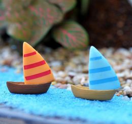 Miniature Boat Mini Sailboat Yellow Blue Aquarium Ornaments Material Moss Terrarium Micro Beach Landscape Mediterranean Style Fair5004024