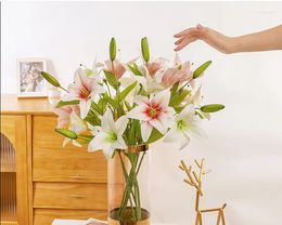 Decorative Flowers 6pcs/lot Artificial Lily Simulation Plastic Fake Flower Wedding Pography Bouquets Home Bedroom Garden El Desktop Decor