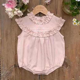 Rompers Linen Cotton Baby Girl Ruffles Vest Romper Pure Colour Bodysuit Summer Infant Sleeveless Jumpsuit Kids Beach Dress Sister Look H240425