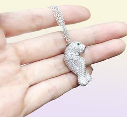 Trendy Elegant Leopard Cross Leg Charm Necklace Zircon Green Eyes Animal Panther Necklace Long Chain Women Brand Wedding Jewellery X8453241