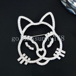 Classic Cat Pins Brooches Designer Jewelry 18k Gold Clothing Pin Brand Letter Brooch Crystal Pearl Wedding Christmas Jewelry Party Gift