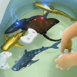 Robots Rc Shark Toy for Boys Water Swimming Pools Bath Tub Girl Children Kids Remote Control Fish Boat Electric Bionic Animals 240417