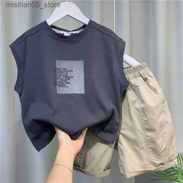 Clothing Sets Childrens clothing girl boy summer sleeveless gray vest+shorts 2-piece clothing set with letter printing loose top cotton shirt Q240425