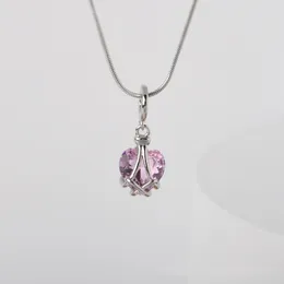 Pendant Necklaces Pink Diamond Castle Necklace Fashion Heart For Woman Lovely Jewellery Accessories Party Gift Quartz Charm Choker