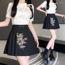 Skirts 2024 Spring And Summer Chinese Style Women Improved Short Skirt For With Black Flower Embroidery Pleated