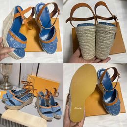 Wedge Helio Sandal 1ACIZP Blue Denim Ladies Sandal Sandals Classic Retro Anti Slip Rubber Sole Outsole Wedge Sandals Vacation Style Size 35 42 s s Original Quality