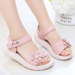 Sandals Girls Sandals 2023 Summer Children Shoes Soft Soled Non-slip Kids Flower Pearl Beach Shoes Fashion Princess Sandals 240423