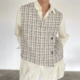 Mens Autumn French Style Outer Plaid Vest Fashion Elegant Retro Casual Loose Comfortable Simple Side Placket Short Vest 240410