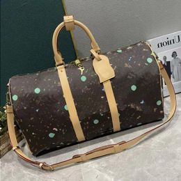10A Fashion Capacity Chrysanthemum Travel Duffle Bag Men Large Bags Bag Keepall Branded Mens Luggage Designer High Quality Duffel Rainb Fxmc