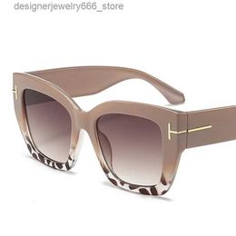 Sunglasses Brand Plaza 2024 Womens Fashion Trend Luxury Designer Cat Eye Extra Large Gradient Glasses Oculos Q240425