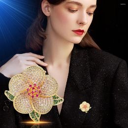 Brooches Simulation Plum Blossom Brooch Designer Jewellery Women's Luxurious Flower Clothing Accessories Holiday Gifts