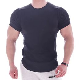 2024 Summer Sports t shirt Men Gyms Fitness Short sleeve T-shirt Male quick-dry Bodybuilding Workout Tees Tops Men clothing 240425