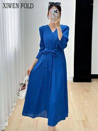 Casual Dresses XIWEN Pleated Dress For Women V Neck Belt Mid Length Long Sheeve Fashion Solid Colour 2024 Spring XF723