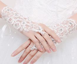 New Arrival Cheap In Stock Lace Appliques Beads Fingerless Wrist Length With Ribbon Bridal Gloves Wedding Accessories HT1135122272