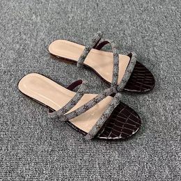 Casual Shoes Selling Italian Style African Woman Slippers Simple Party Prom Summer Sandals Italy Low Heels Women Wedding VJS018