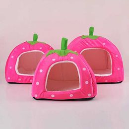 Cat Carriers Crates Houses Soft Cat House Foldable Leopard Strawberry Shaped Cute Dog Bed Warm Dog Bed Cute Pet Cat and Dog Hole 240426