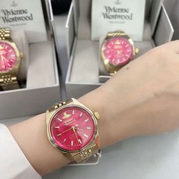 Original Fashion Wrist Watchwatchwatches Western Kaiser Witwe Viviane Westwood Quarz Watch Rose Red Saturn Stahlband Armbandwatch Womens Small Gold Watch