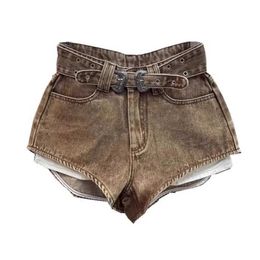 Kvinnors shorts retro bruna shorts med en skuren midjeband hög midja personlig mode breda ben heta byxor shorts kvinnor y240425