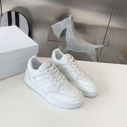 Triumphal Arch Little White Women's Spring 2024 New Genuine Leather Flat Bottom Versatile High End Single Casual Board Shoes