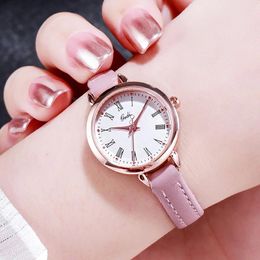 Wristwatches Women's Watch Brand Waterproof Quartz Vintage Elegant Belt Exquisite Small Clock Reloj V122