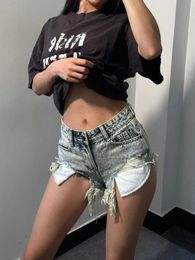 Frauenshorts sexy abgenutzte Mitte der Taille Offene Tasche Quaste zerrissen Denim Shorts Damen Kurzfront und langer Pelzkante Beach Heiße Hosen Y240425