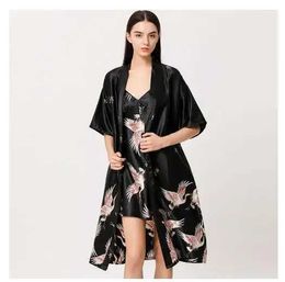 Women's Sleepwear Women Nightgown Ice Silk Chinese Style Crane Print Half Slve Kimono Bathrobe Bride Bridesmaid Wedding Long Robe Non-suit Y240426