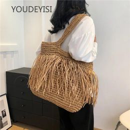 Totes YOUDEYISI Straw Women's Bag: Tassel One-shoulder Beach Bag Large-capacity Vacation Style