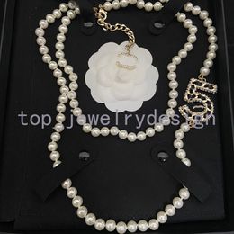 Catene di perle e la lettera di marca in rame di alta qualità collane designer design design a pendente di diamante per donna ragazza di venderia