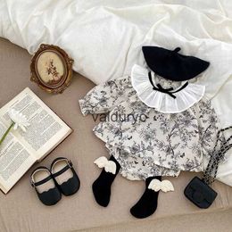 Rompers Autumn Laciness Bow Collar Toddler One-piece Baby Girls Printing Flower Bodysuit H240426