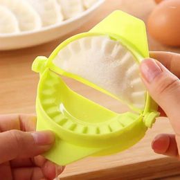 Baking Tools DIY Plastic Dumpling Mould Dough Press Chinese Food Jiaozi Maker Ravioli Pie Moulds Kitchen Accessories