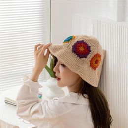 Berets Fashion Women Hollow Flower Knitted Fisherman Hat Handmade Crochet Colour Matching Basin Spring And Summer Sunscreen Sun