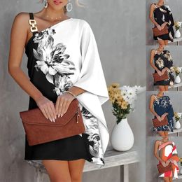 여름 여자의 프린트 섹시한 경사 목 어깨 드레스 도시 섹시한 드레스 연꽃 잎 깃털 패턴 의류