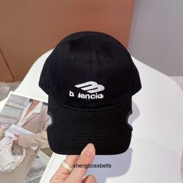 24 letter notch Family embroidered B baseball cap men's and women's sun visor cap breathable cotton irregular cap t