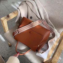 Totes Simple Handbag Solid Colour PU Leather Crossbody Bags Wide Shoulder Strap Design For Women Trendy Bag Luxury