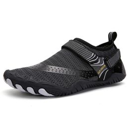 Upstream Wading Water Shoes Men Women Children Swimming Barefoot Beach Shoes Family Five Fingers Sneakers Breathable Soft 25-46 240415
