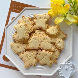 Baking Moulds Cartoon Puppy Bear Fondant Cookie Mould Parent-child Biscuit Moulds Plunger Cutters Children Sugarcraft Flip Cake Tools