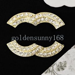 Diamond Brooches Vogue Womens Gift Letter Pins Designer Brooch Pin Luxury Men Women 18k Gold Dress Broche Marry Wedding Party Gifts Accessorie