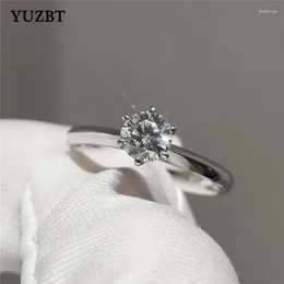 Cluster Rings YUZBT 18K White Gold Round Brilliant Cut 0.5 5mm Gemstone Diamond Test Past D Colour Moissanite Ring Wedding Jewellery Gift