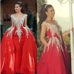 Prom 2020 klänningar sjöjungfru röd med löstagbar tåg golvlängd kristallpärlor formella aftonklänning party klänningar mantel de soiree bc2918