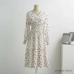 Basic Casual Dresses Autumn Spring Chiffon Dress Women Casual Dresse Vestidos Fashion Female Printed Floral Long Sleeve V-neck A-line Midi Dresses