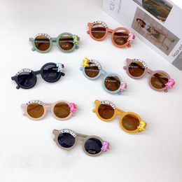 Modische Kinderbrille koreanische Ausgabe Sonnenschutz und UV Mens Womens Netter Dinosaurier 240419