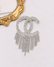 18K Gold Plated Brand Double Letter Brooches Geometric Design Inlay Pearl Sweater Suit Collar Pin Fashion Mens Womens Pendant Broo7225249