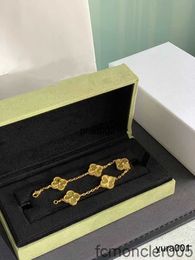 Luxury Van Clover Designer Bracelet Pearl 4 Pieces 18k Gold Necklace Earrings Diamond Wedding Laser Brand Charm 3HLF