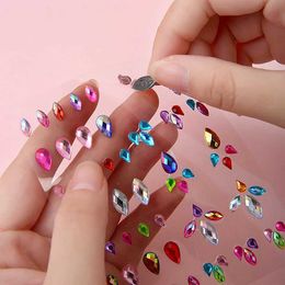 HBI9 Tattoo Transfer Crystal Tattoo Sticker Glitter Eyeliner Eyebrow Makeup Face Eyes Diamond Temporary Tattoo Rock Rhinestone 3D Eyeliner Stickers 240426