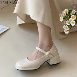 Dress Shoes Patent Leather Square Toe Chunky Heel High Heels 2024 Retro French Mary Jane Single Pearl Decor Party Prom Lady Pumps
